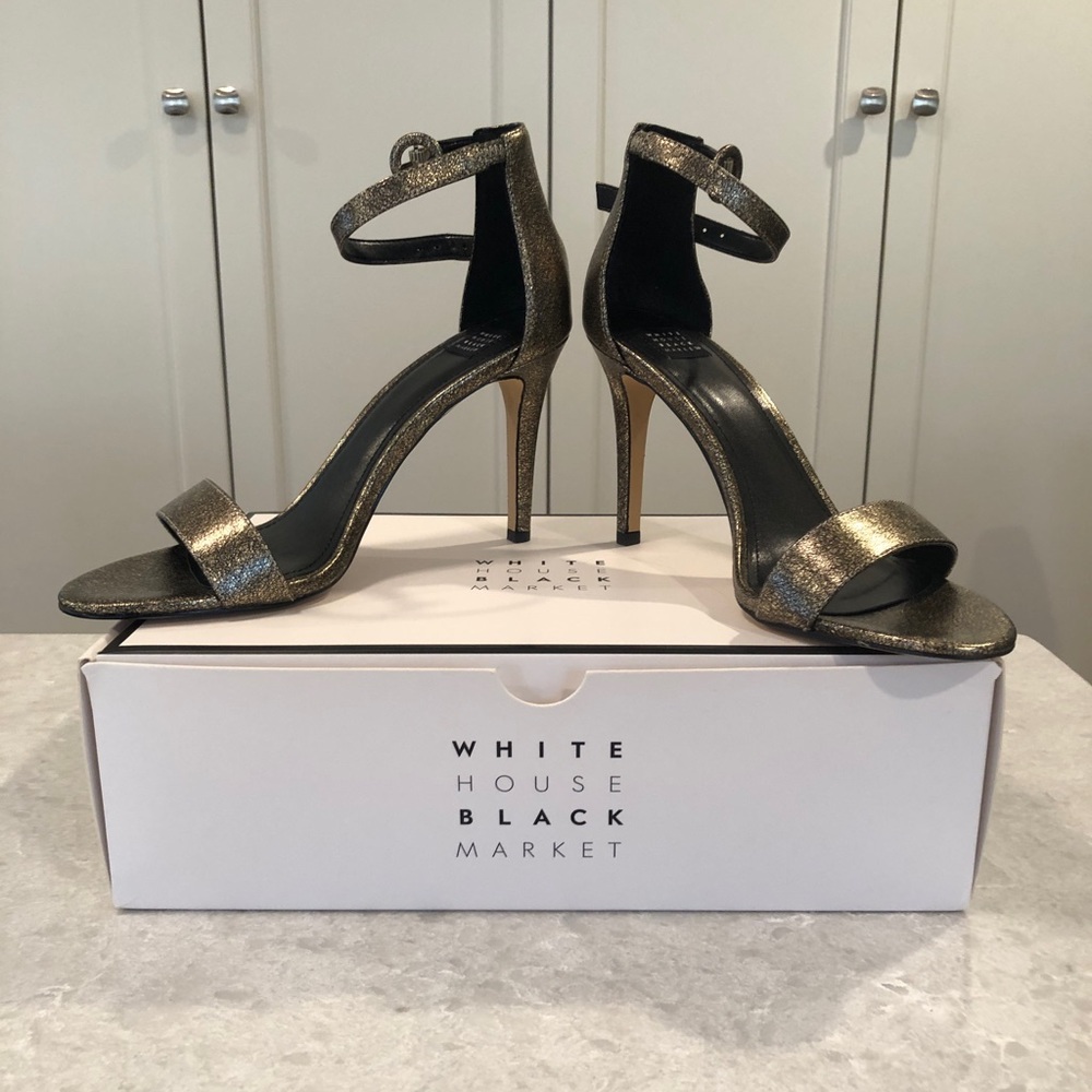 White House Black Market WHBM Gold Metallic Heels Shoes NIB